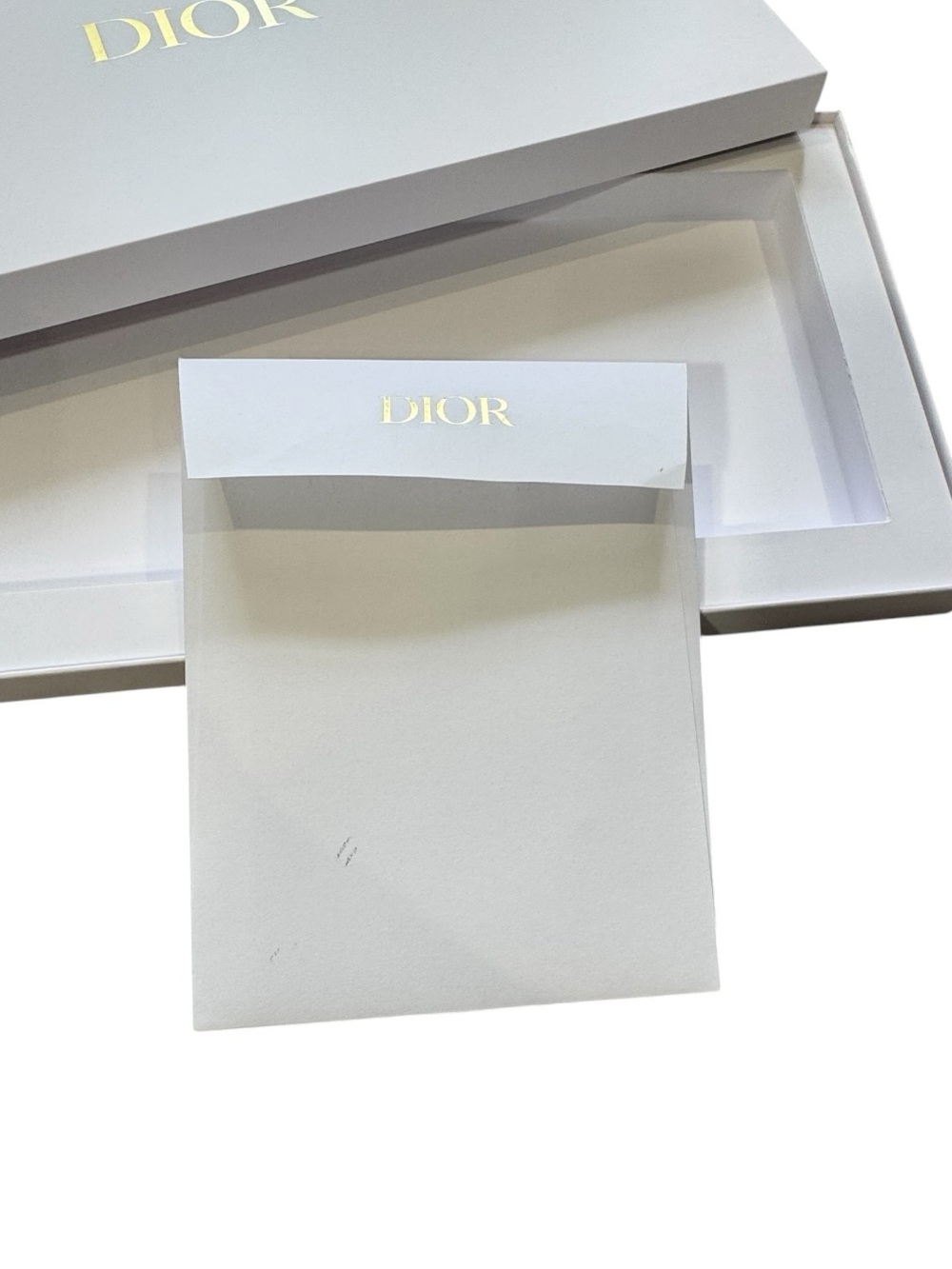 DIOR Gift Box, Bag & Ribbon - Picture 6 of 6